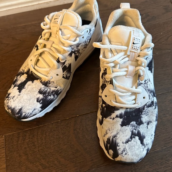 Nike Air Motion Ladies Sz 8 Running Shoes - Picture 2 of 5